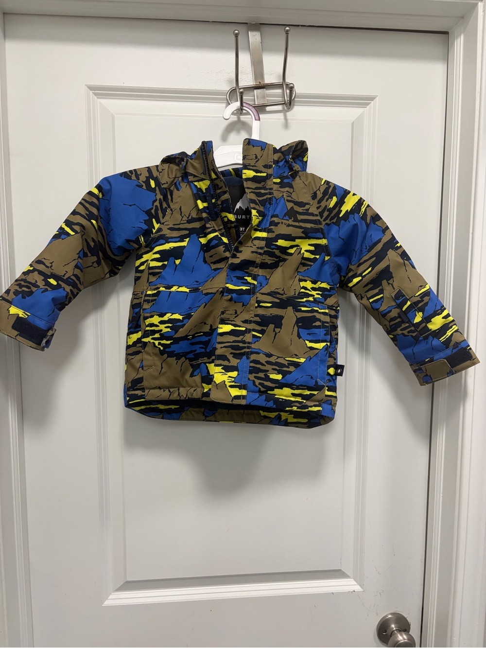 Burton Kids Hooded Winter Jacket in Blue, Olive & Yellow mountain camo 3t